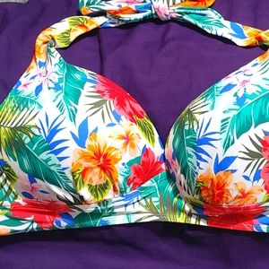 Ladies swim bikini top. New with tags. Multi colored. Size XL 16-18
